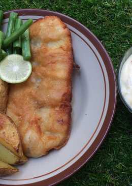 Fish & chips w/ tar tar sauce