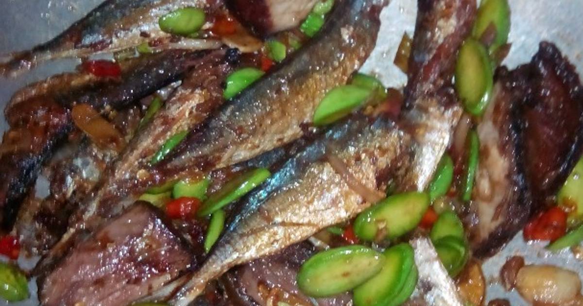 Resep Tumis  Pete  Ikan Asin Ikan Tongkol oleh Wida Ciwid 