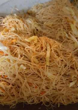 Bihun goreng ikan asin