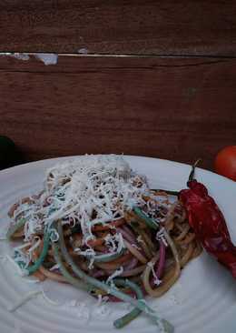 Spagetti Aglio Olio Tuna warna warni