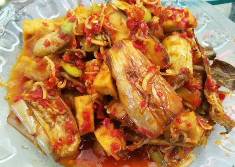 gambar untuk cara membuat Sambalado terong tahu teri