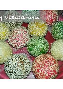 Onde-onde Rainbow isi kacang ijo