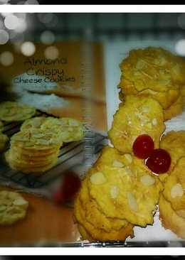 Almond crispy cheese cookies