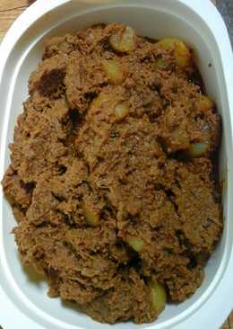Rendang sapi dengan kentang (pedes)