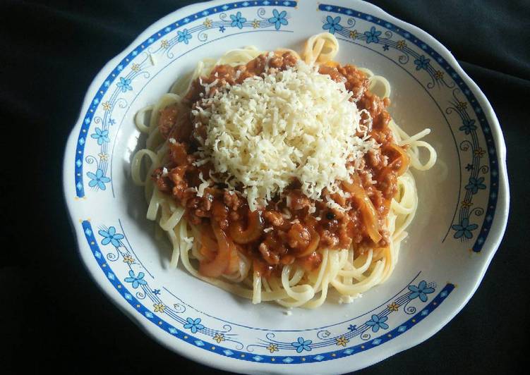 Resep Spaghetti Bolognese - Rozalia Mayasari