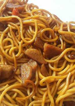 Mie Goreng Pedas (Mie Telor Burung Dara)