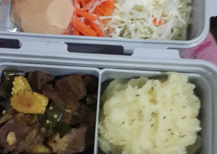 resep makanan Sapi lada hitam dan mashed potato