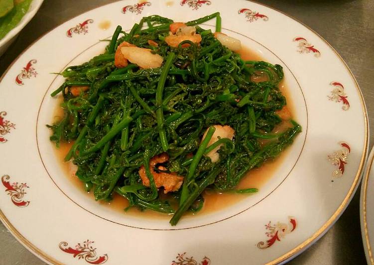 Pakis tumis ebi #BikinRamadanBerkesan