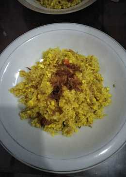 Nasi goreng kunyit