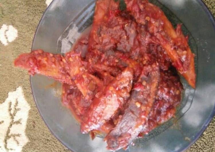 resep lengkap untuk Tongkol Iris dalam Sambal