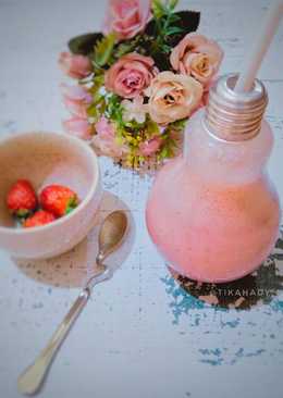 Banana Strawberry Smoothies