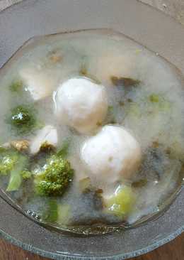 Sup bakso ikan