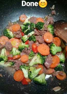 Tumis sayur brokoli wortel daging kebab