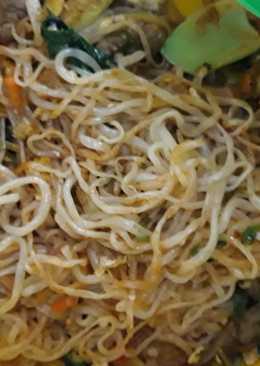 Mie goreng ayam shirataki