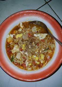 Mie goreng kuah pedas