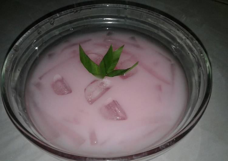 Es Pinky (Nutrijel kelapa+SKM cocopandan)