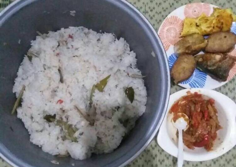 resep masakan Nasi Liwet Teri Magic Com Ala Ala Kadabra