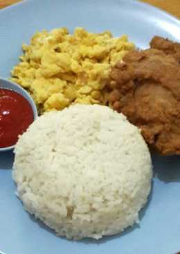 Ayam Crispy + Scramble Egg ala McD