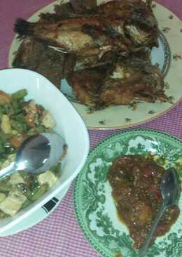 Gurame goreng + mujair goreng ala chef dee grande