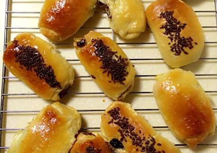 resep makanan ROTI isi PISANG COKLAT