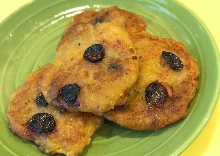 Banana Blueberry Fritters - MPASI 8 bulan BLW