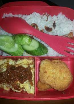 Nasi uduk ayam gurih ðŸšðŸšðŸ—ðŸ—