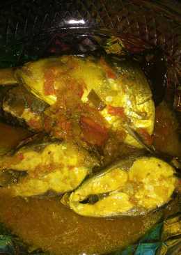 Ikan bandeng bumbu kuning