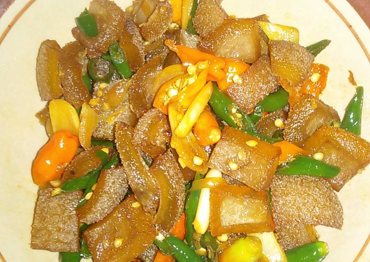 resep makanan Oseng kikil cabe ijo