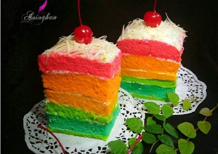 cara membuat Rainbow Cake Kukus ny. Liem