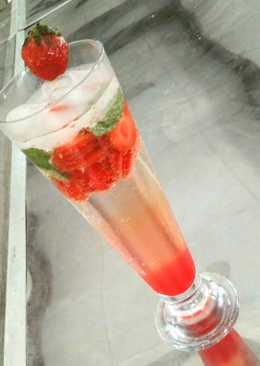Strawberry punch