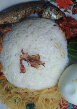 Nasi Uduk Gurih & Lembut Magic Com