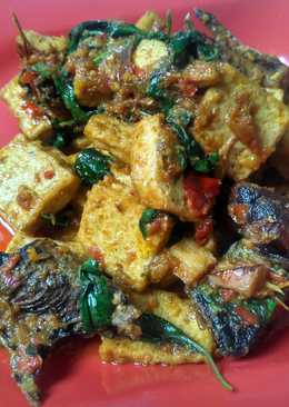 Ikan Tongkol Goreng Tahu Bumbu Pedas Kemangi