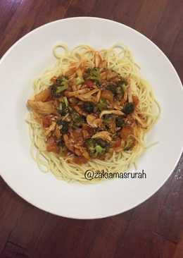 Sphagetti sederhana dgn saos ayam brokoli