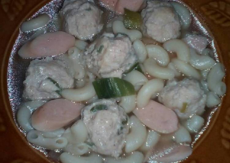 Resep Sup bola ayam makaroni - Bunda Yuyun