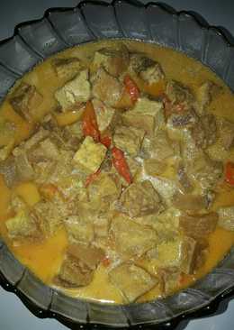 Orek kikil tahu tempe bumbu kuning