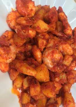 Udang kentang balado