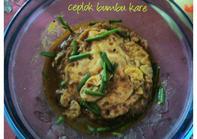 Resep Telur  ceplok  bumbu kare oleh Nellia Luqman Cookpad