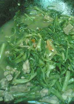 Tumis kangkung pedas