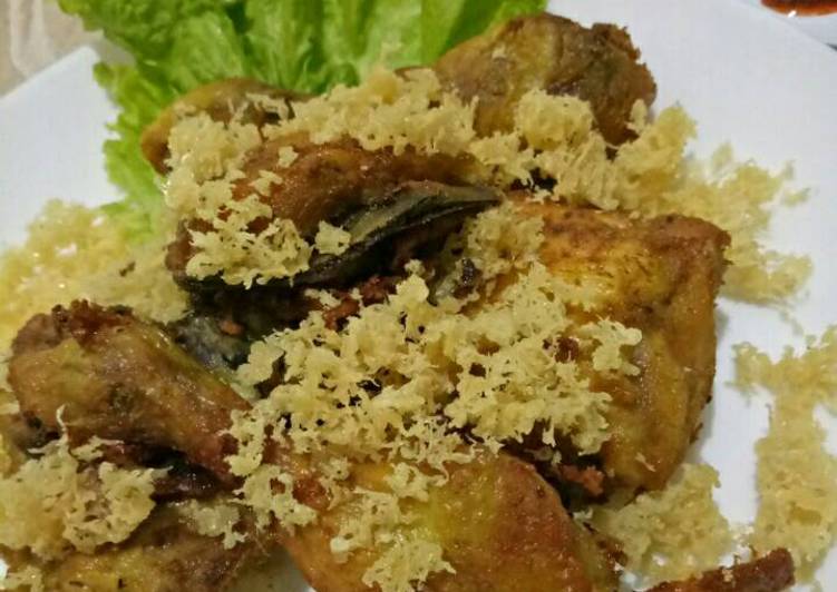 bahan dan cara membuat Ayam Goreng Tulang Lunak