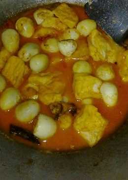 Telur puyuh dan Tahu bumbu kuning