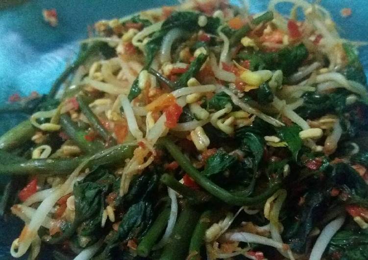 resep lengkap untuk Plecing Kangkung Toge (Bumbu Terasi)