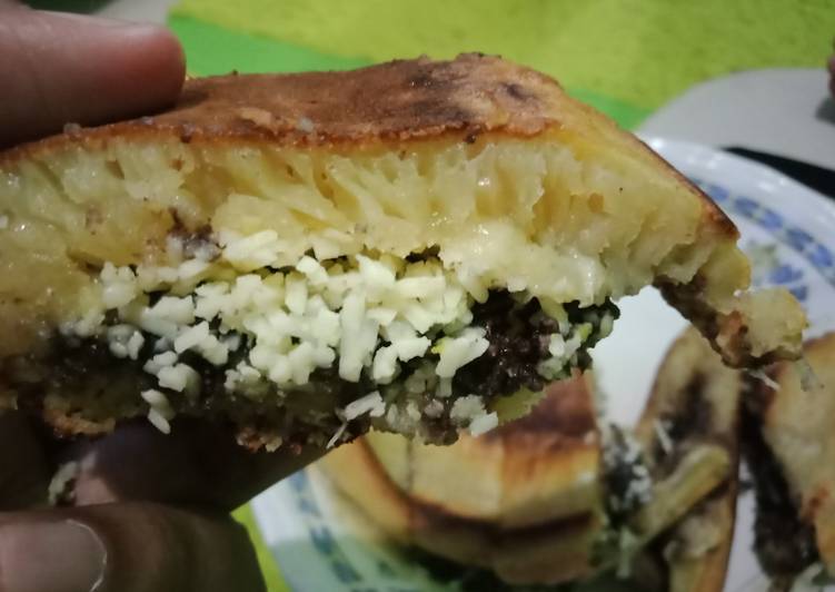 resep lengkap untuk Martabak Manis simple tanpa didiamkan