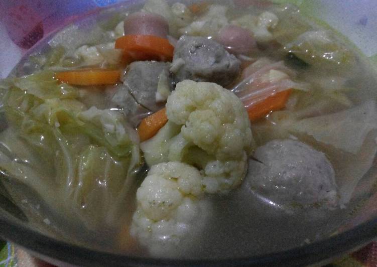 resep makanan Sup Sosis Bakso a la pawon naylee :)