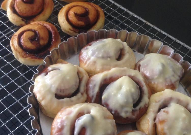 gambar untuk resep makanan Cinnamon Rolls with Cheese Glazing