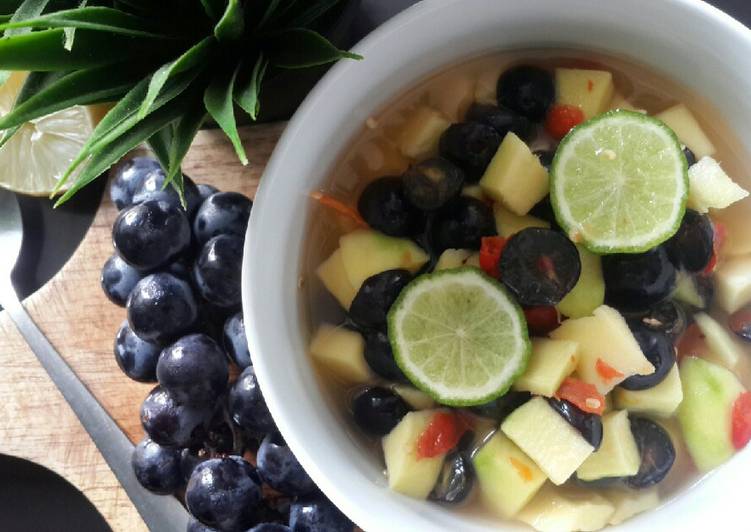 Asinan anggur dan mangga recipe main photo