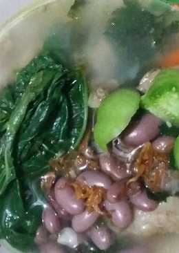 Sop daging kacang merah dan bayem