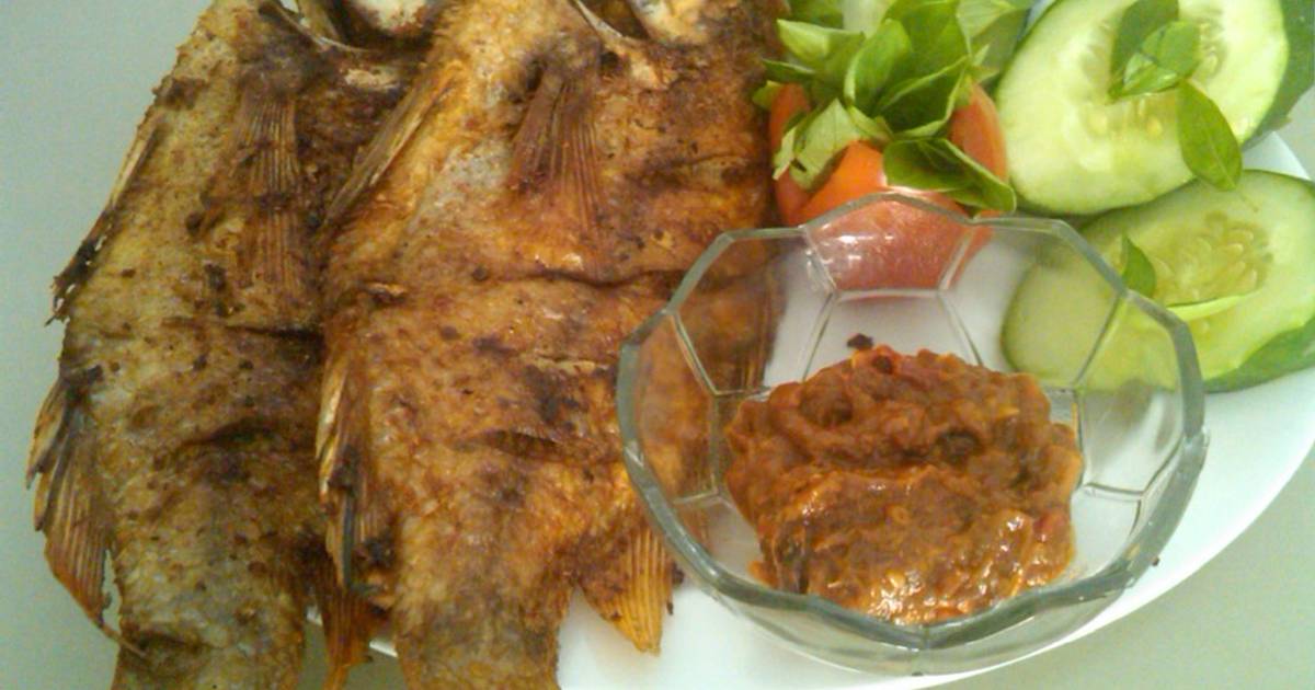 Resep Ikan  Nila  Goreng  Sambal Terasi oleh dina mutoharoh 