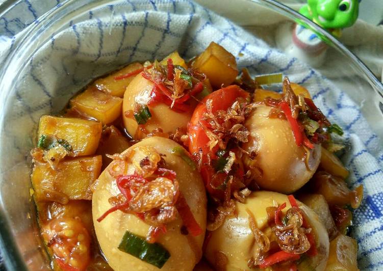 resep makanan Semur Kentang Telur Sederhana