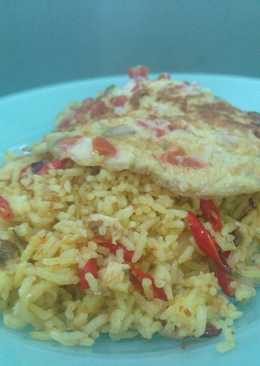 Nasi kuning goreng dadar telur ala anak kost