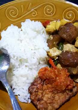 Tumis Kikil-Tahu Cabe Ijo